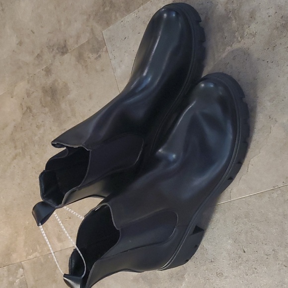 Nwot chunky sole pull on boot sz 9 - Picture 2 of 6